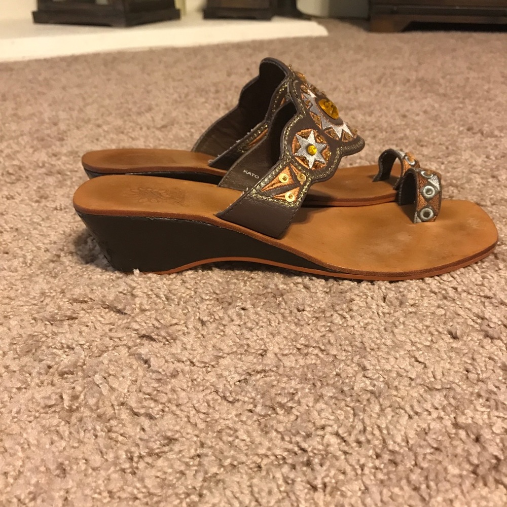 Shoes - Picture 2 of 8